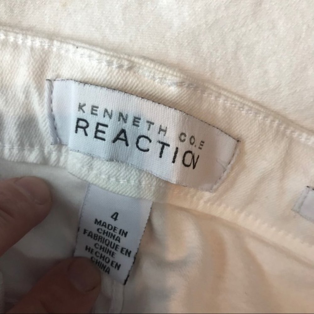 Kenneth Cole Reaction Distressed Denim Crops sz 4 - Picture 5 of 5